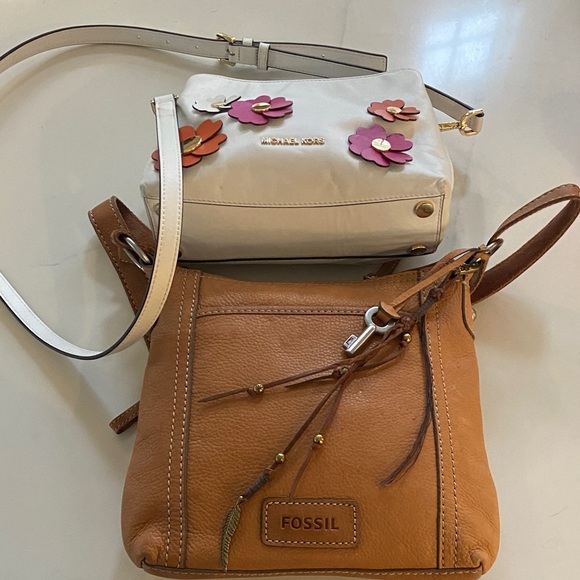 Fossil Handbags - Fossil Tan and Cream Crossbody Bags with Floral Accents MK cross body
( for joy)